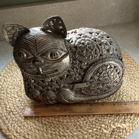 Vintage Raymor Metal Art Cat Sculpture w/ Latched Door Opening - Picture 15 of 16